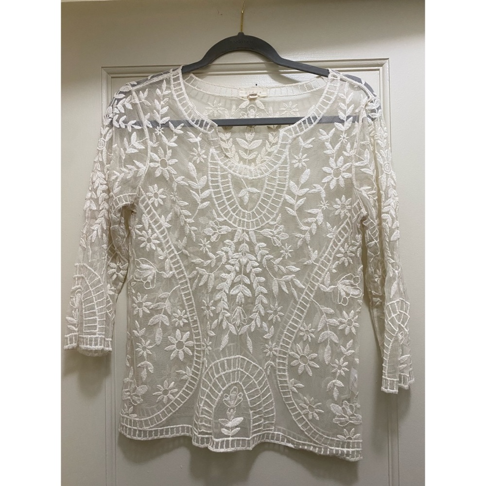 Sheer 1/4 length sleeve blouse